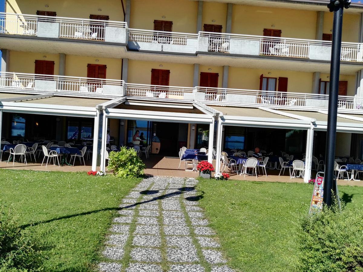 Hotel La Romantica Манерба дел Гарда Екстериор снимка